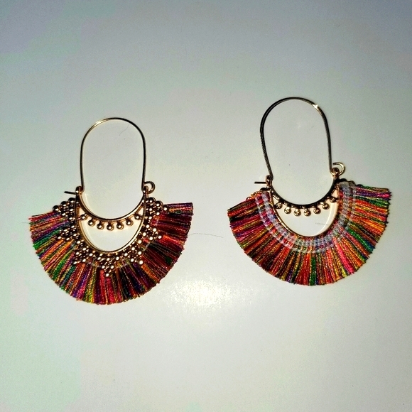 Fan Tassel Earrings NWOT - Picture 3 of 5